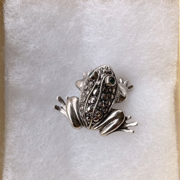🐸 Avon Precious Pet Frog Pin - Vintage 1989 - Picture 2 of 6